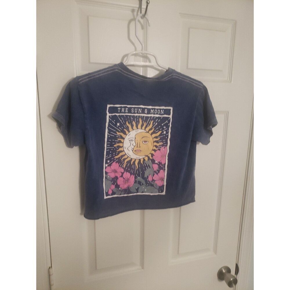 Tshirt xs the fifth sun womens